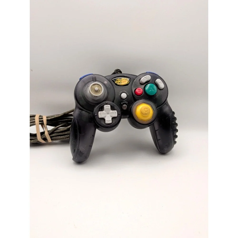 Mad Catz Wired Controller for Nintendo GameCube Ergonomic 5-9ft Cable